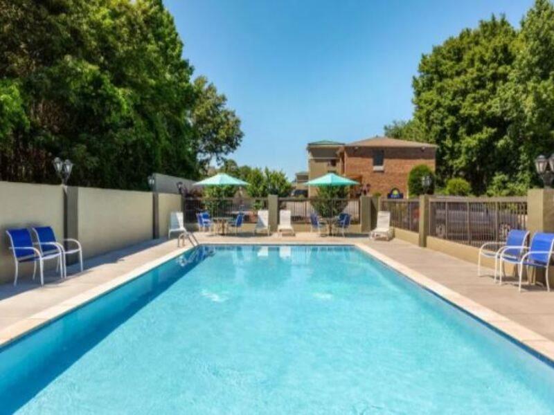 Days By Wyndham Roanoke Rapids