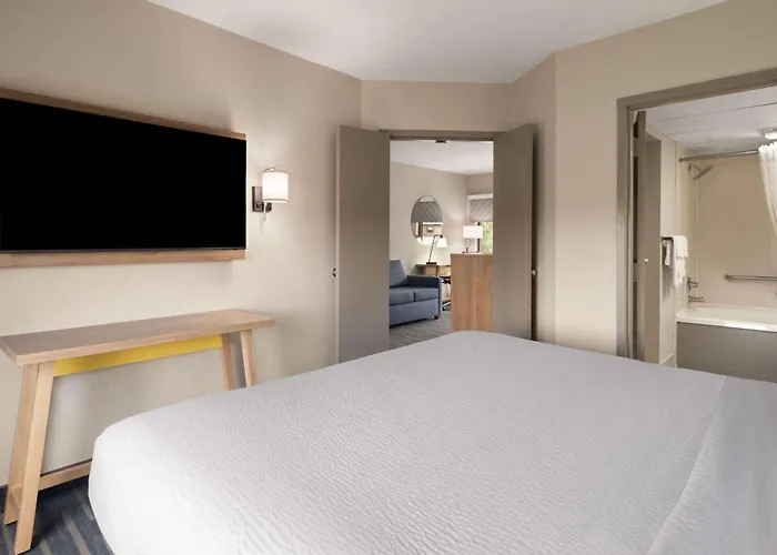 Days Inn By Wyndham Weldon Roanoke Rapids