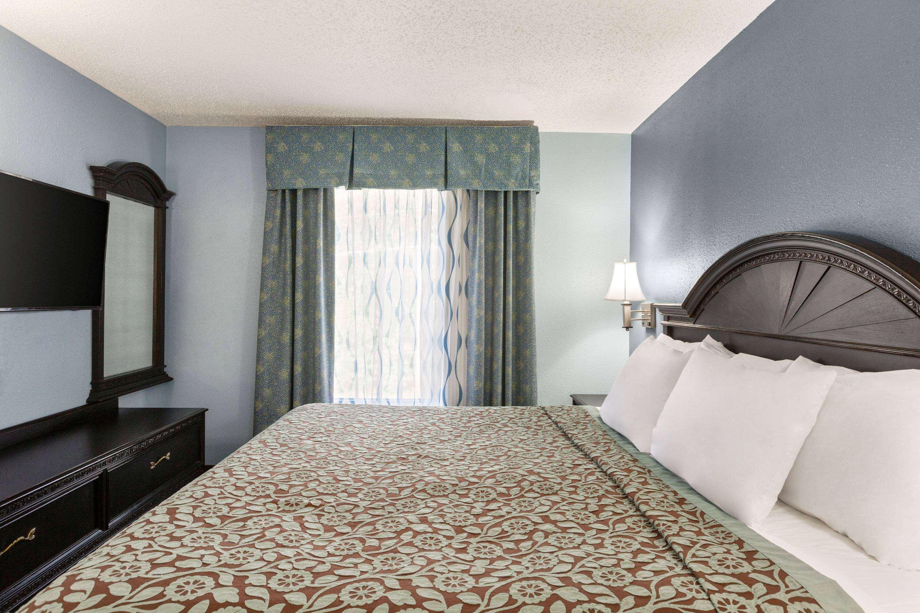 Days By Wyndham Roanoke Rapids Hotel Weldon