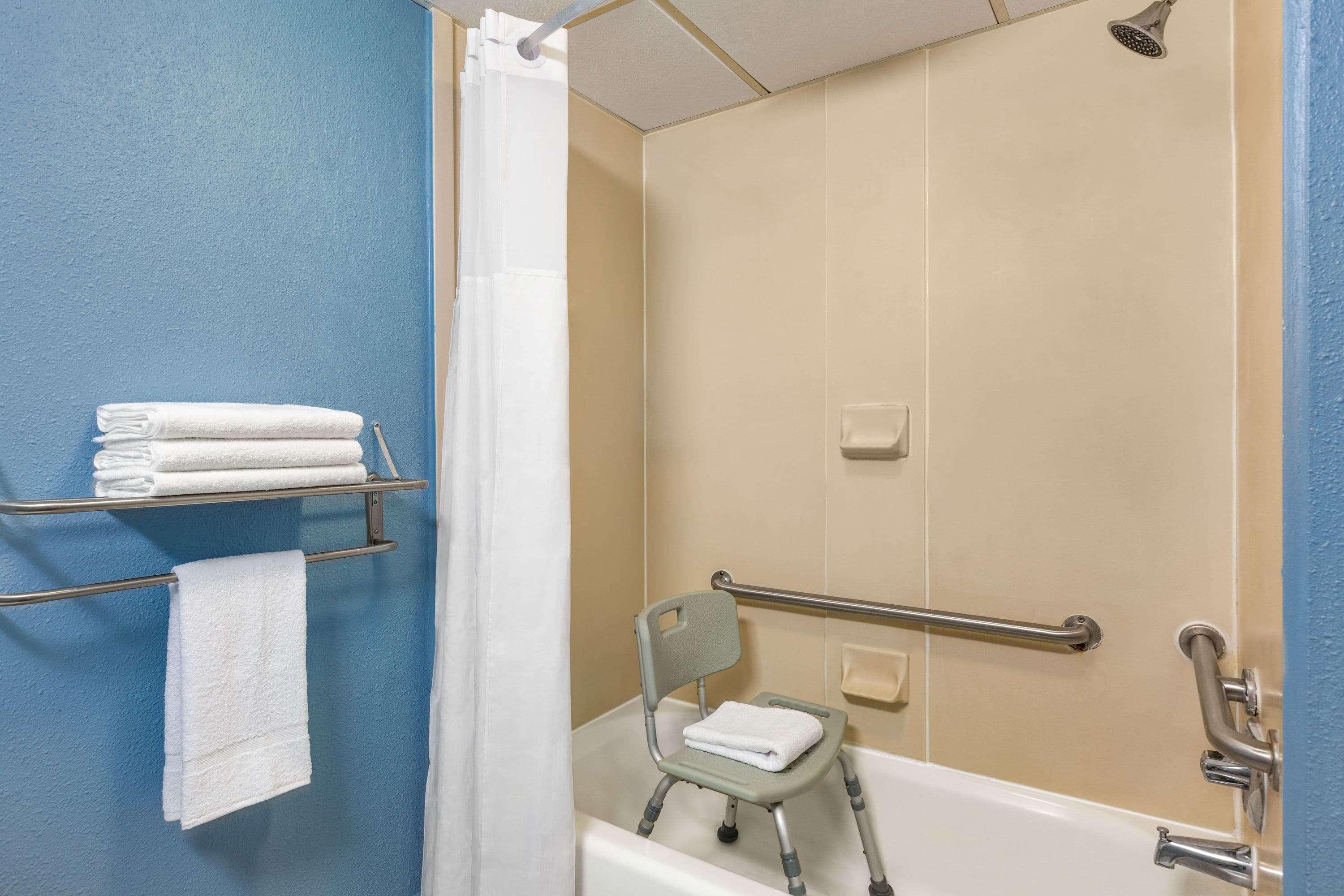 Hotel Days By Wyndham Roanoke Rapids 3*
