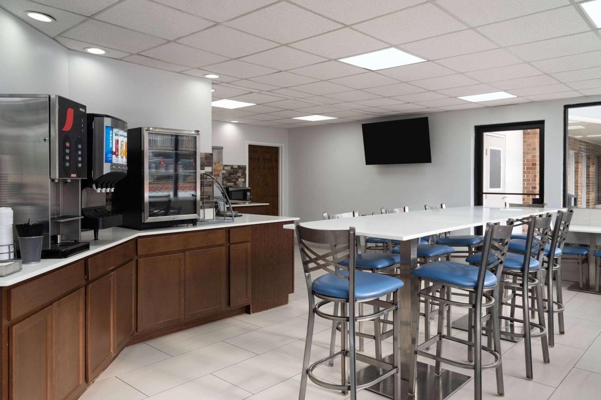 Days By Wyndham Roanoke Rapids Weldon