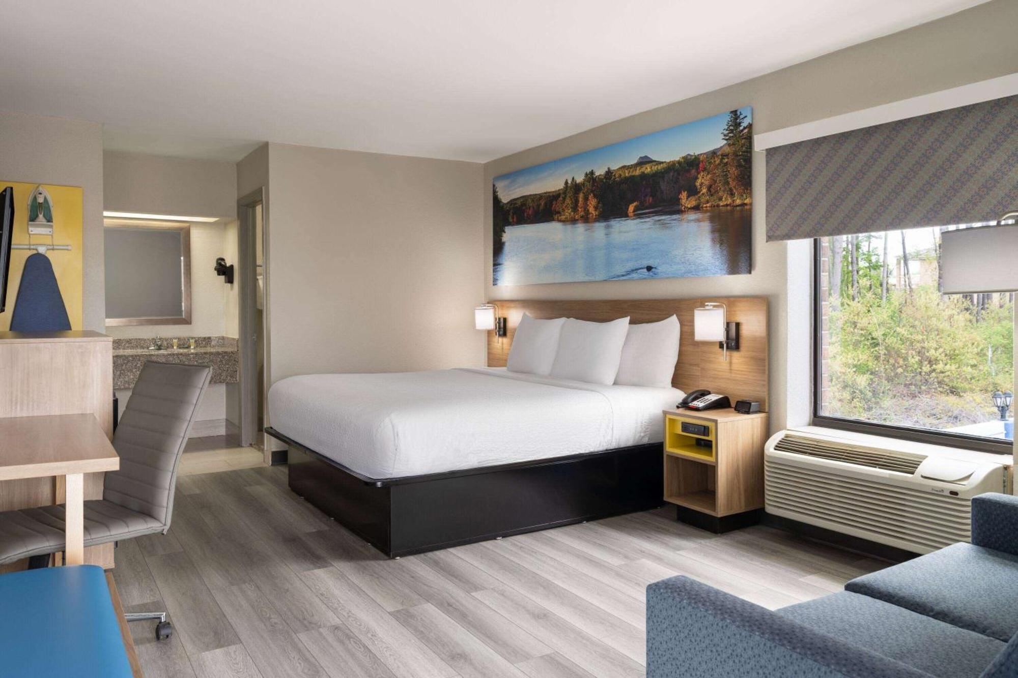 Days By Wyndham Roanoke Rapids
