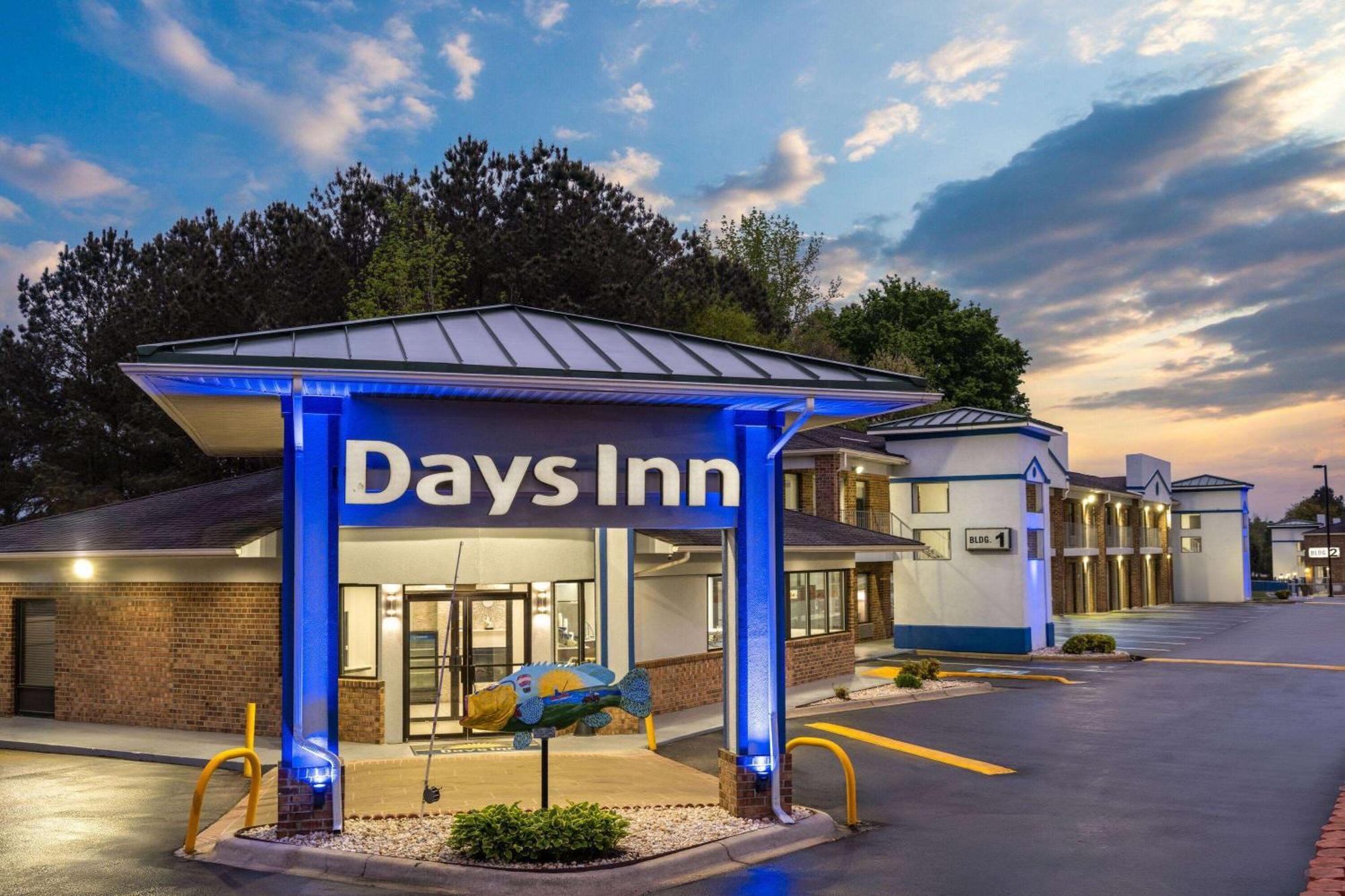 Days By Wyndham Roanoke Rapids Hotel 3*