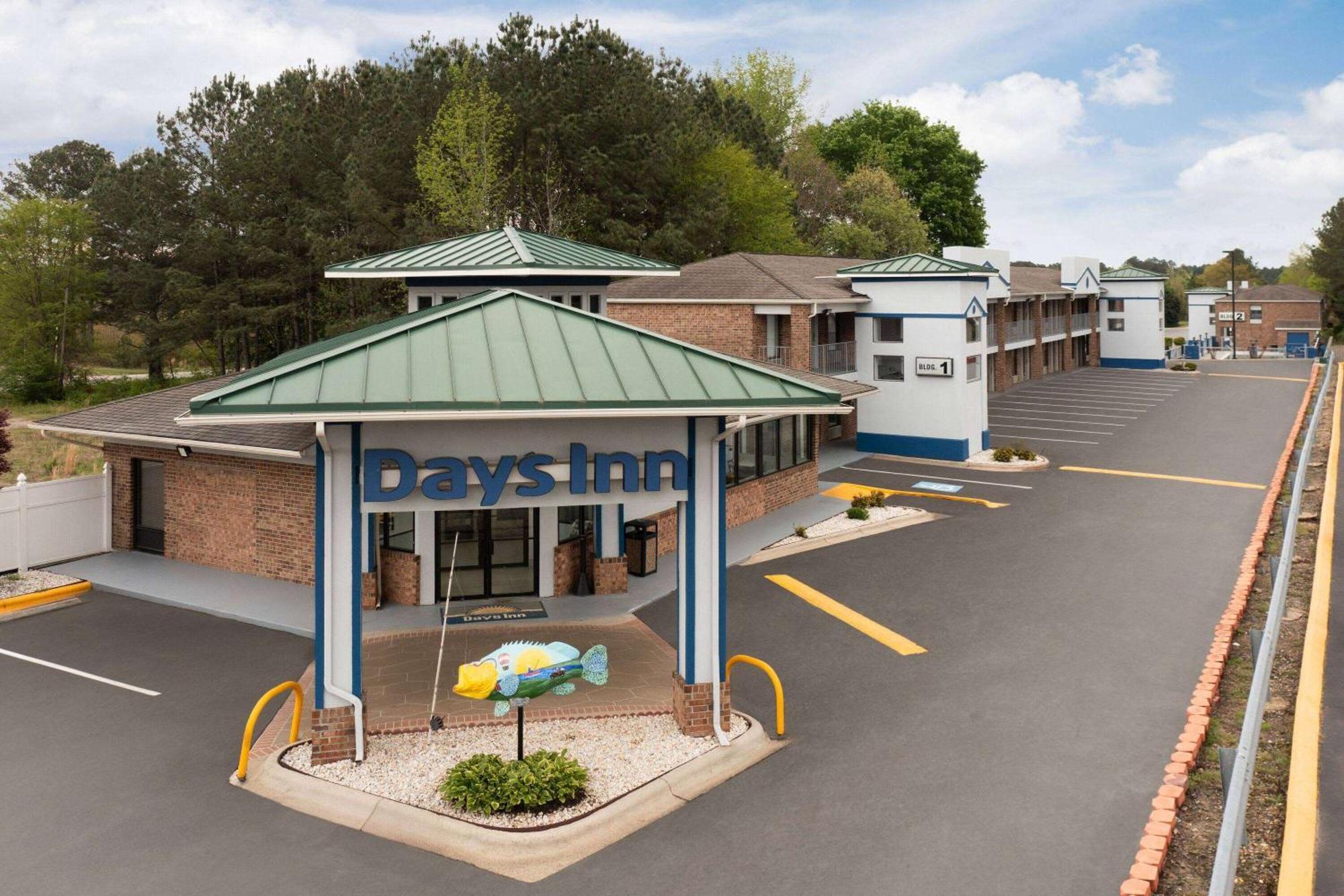 Days By Wyndham Roanoke Rapids