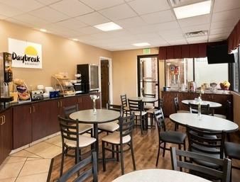 Days By Wyndham Roanoke Rapids Hotel 3*