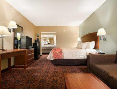 Days By Wyndham Roanoke Rapids Hotel