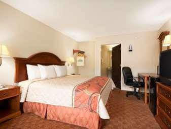 Days By Wyndham Roanoke Rapids